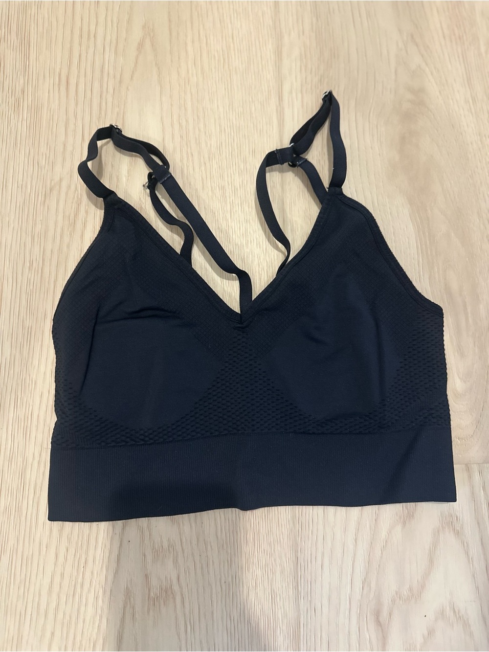 Black Seamless V-Neck Bralette - Women Intimates